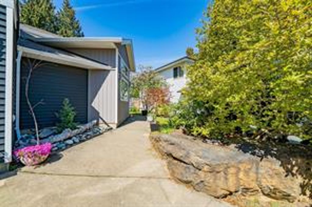 listing image 16041823192664057050