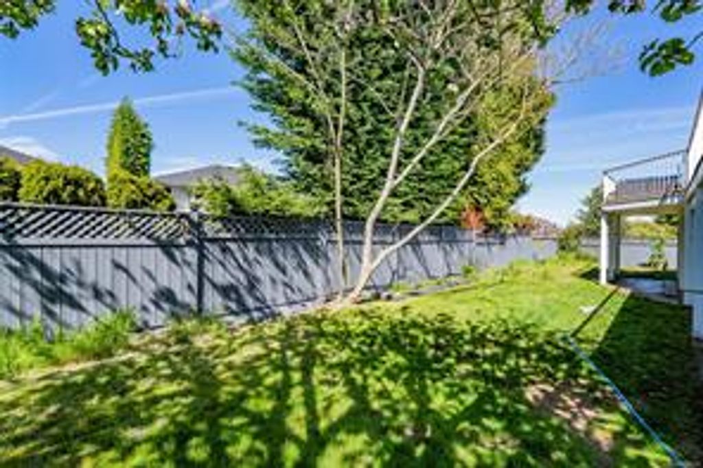 listing image 16045012496871443821