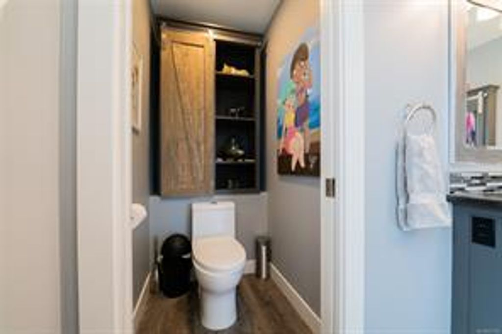 listing image 16048602700710479080