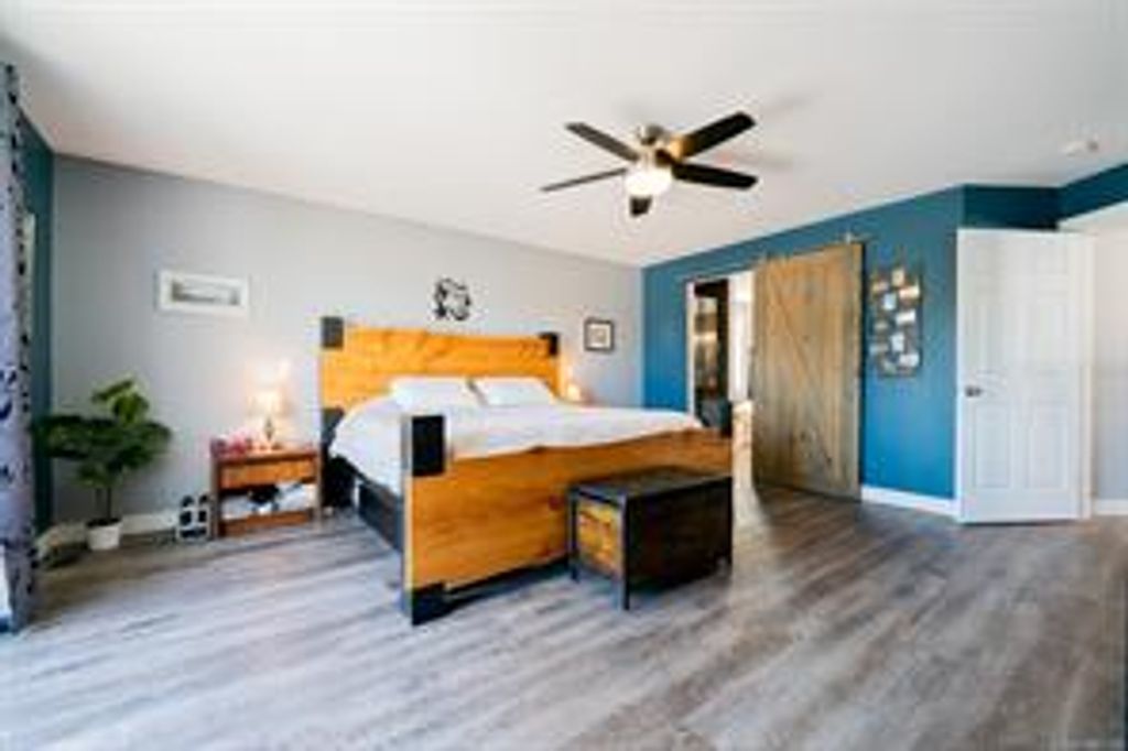 listing image 16047785907285699479