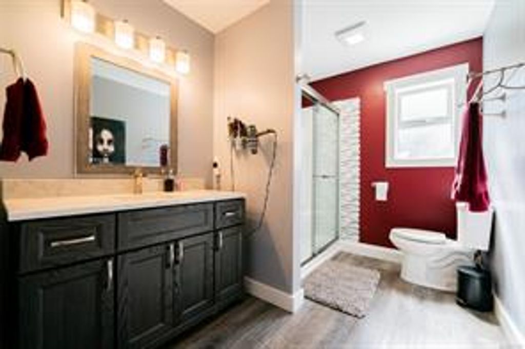 listing image 16046102427976612360