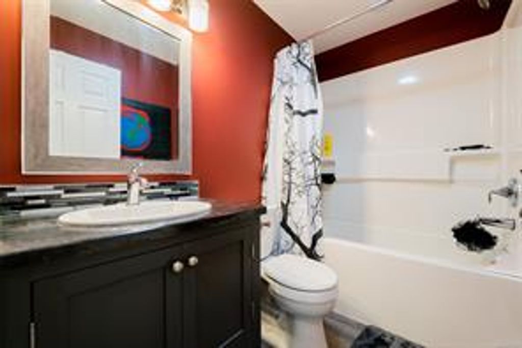 listing image 16046009027530877254