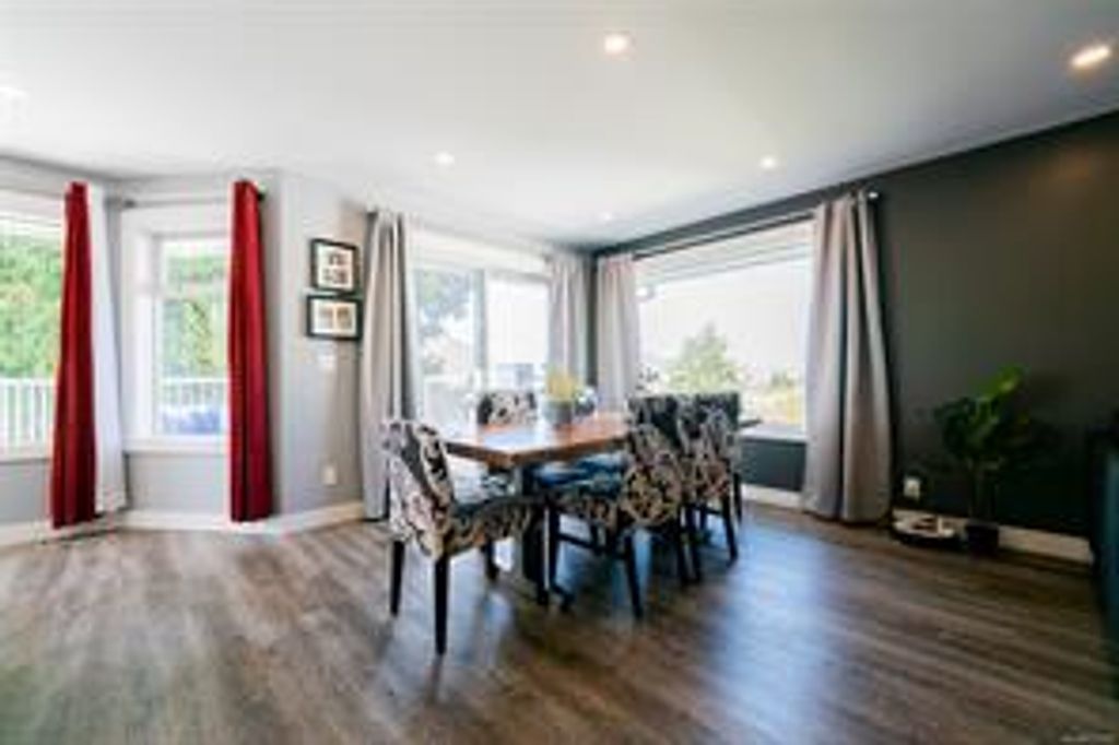 listing image 16041830821912600900