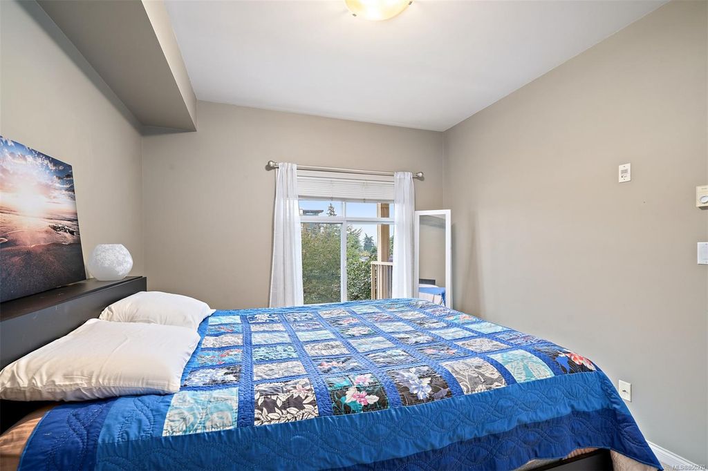 listing image 16041700607185