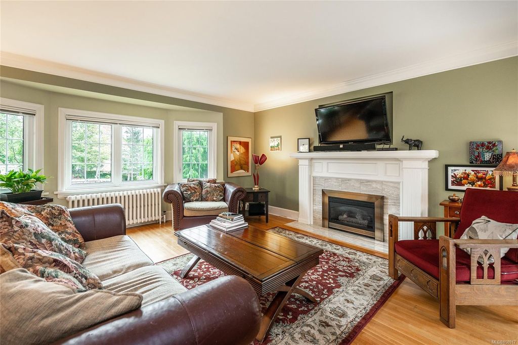 listing image 16048922943364064007