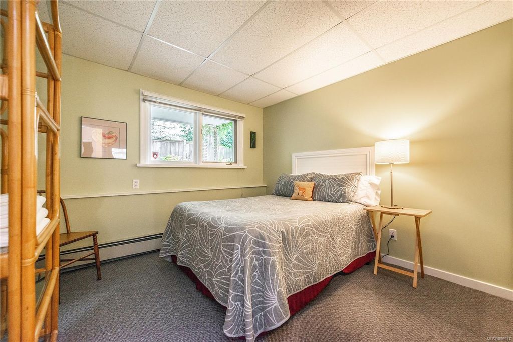 listing image 16040214463396277159