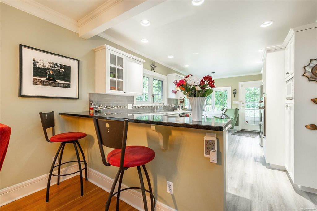 listing image 16046435295566868280