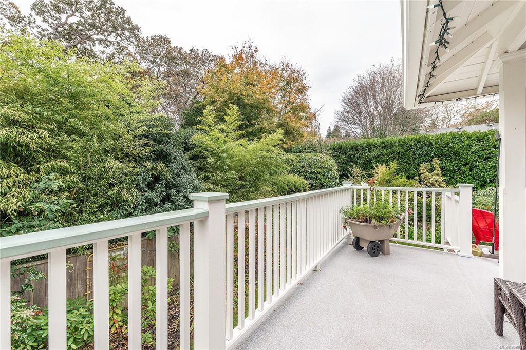 listing image 16049428111662442171