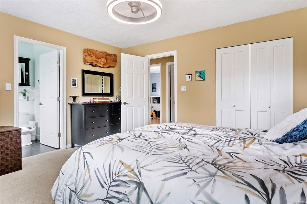 listing image 16043167195626896929