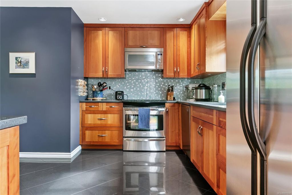 listing image 16048846909469416548
