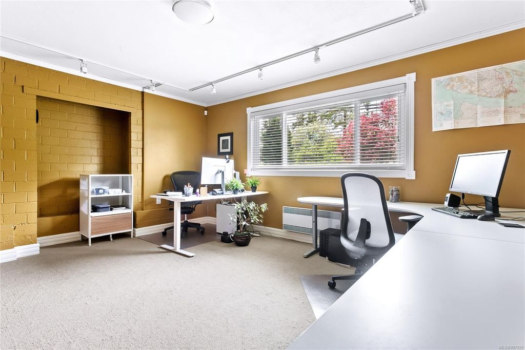 listing image 16044051649947069832