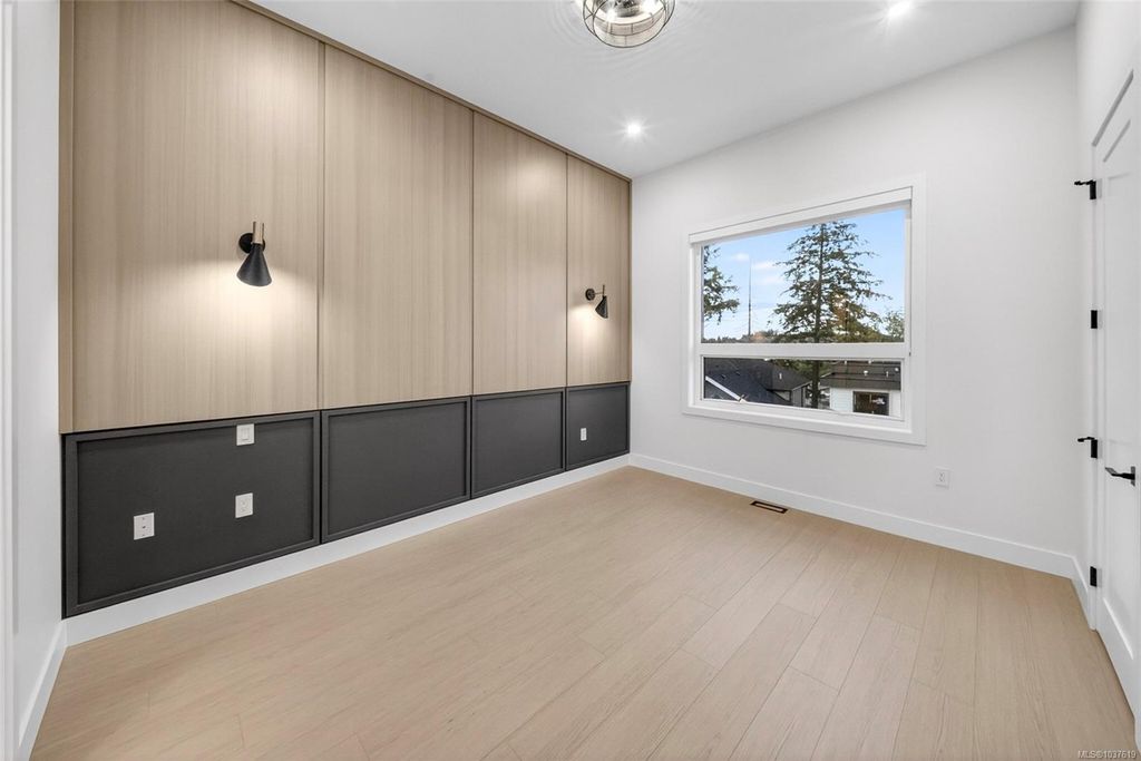 listing image 16048591631877932161