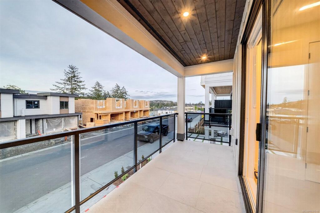 listing image 16044012405762522621