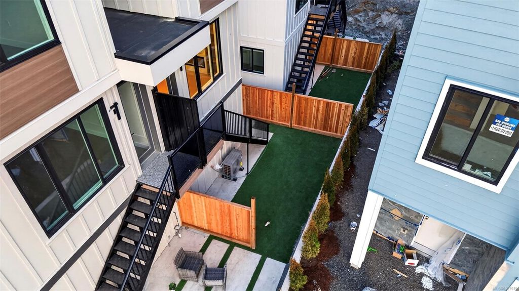 listing image 16047707634719832470