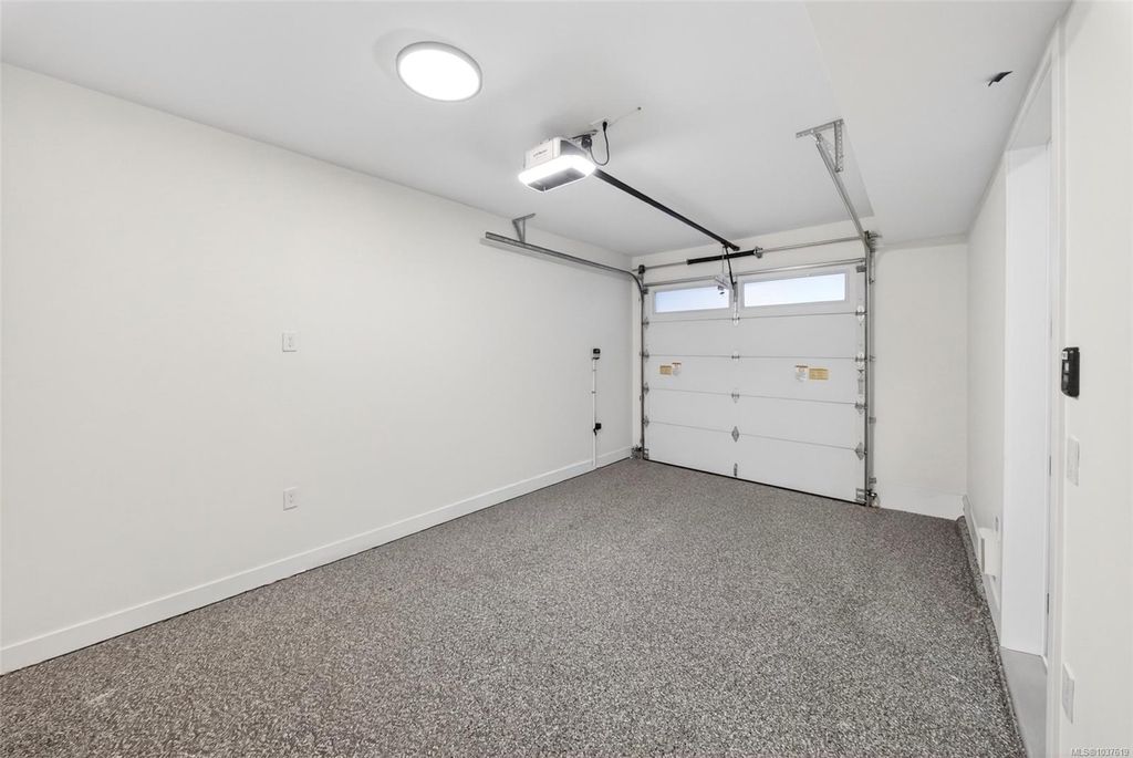 listing image 16046124740449612444