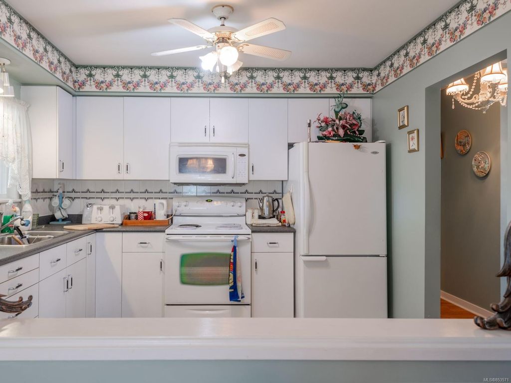 listing image 16041683129095675892