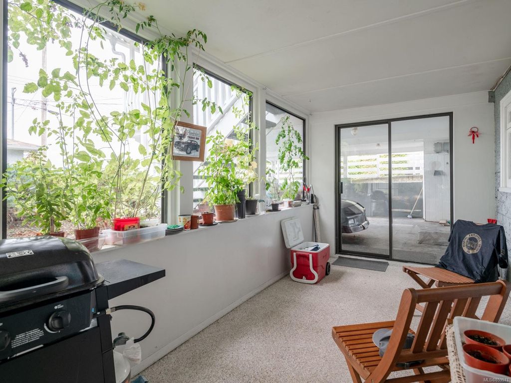 listing image 16045039664491662843