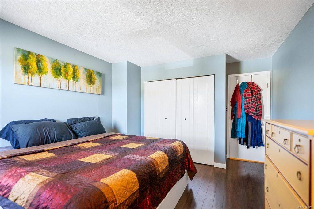 listing image 16043914701576077212