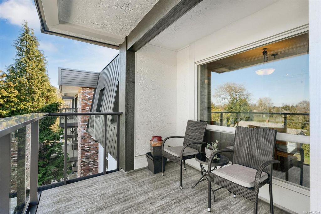 listing image 16044527249844723689