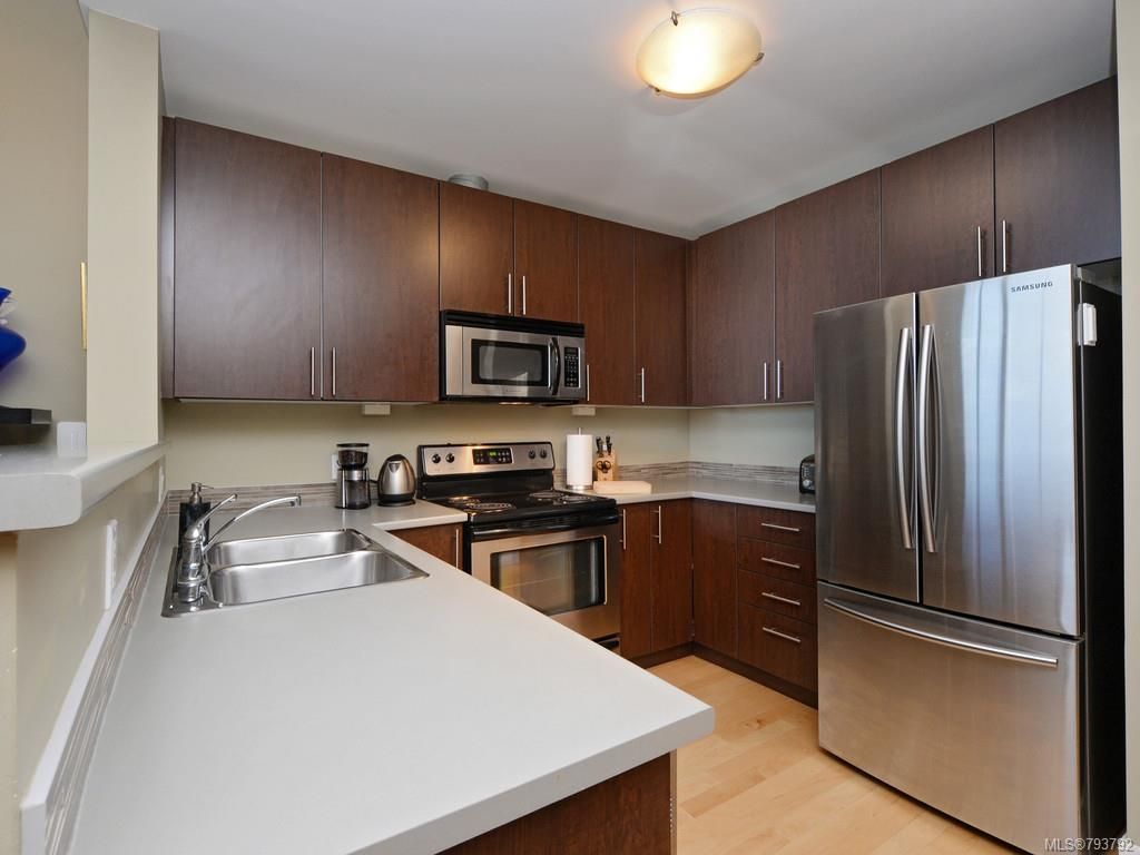 listing image 16044775754551472359