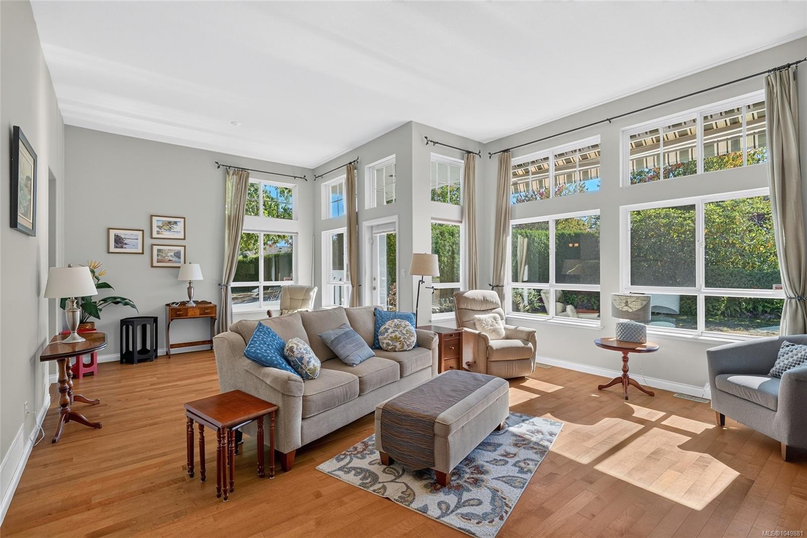1368 Saturna Dr