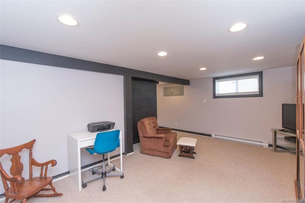 listing image 16046741910237882780