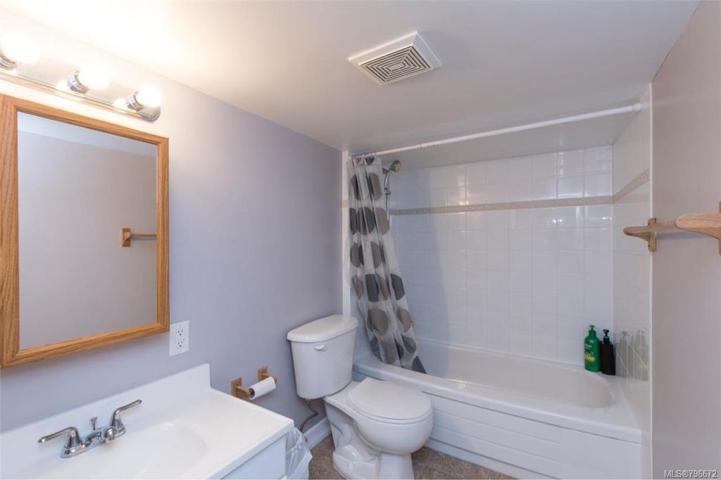 listing image 16044547806361846338