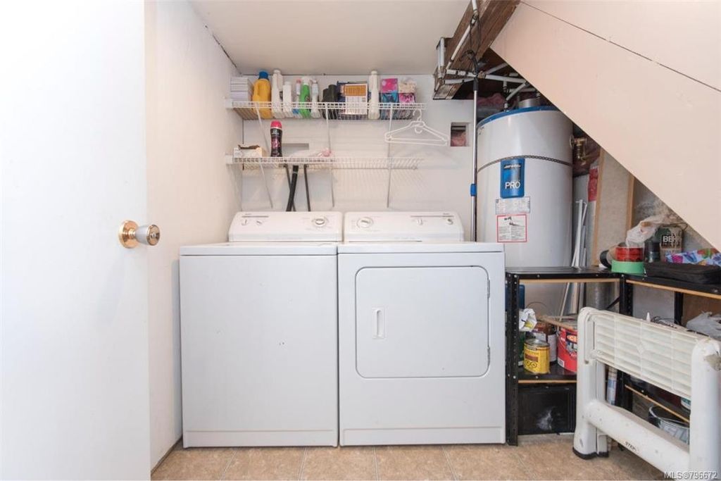 listing image 16048041027562950661