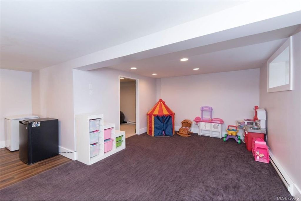 listing image 16047813333666465334