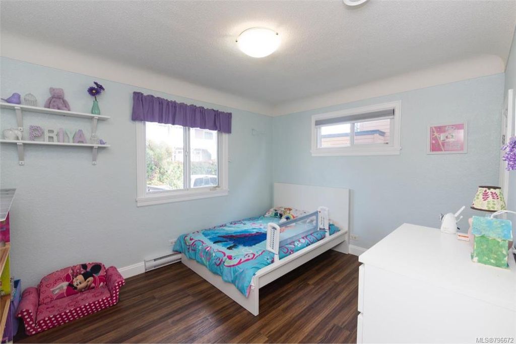 listing image 16047846907425620202