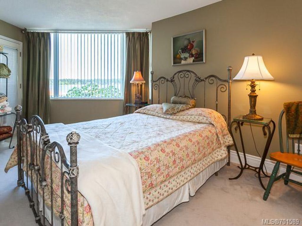 listing image 16044614045109032137