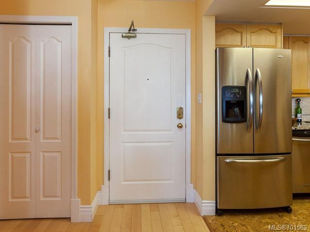 listing image 16041855680472829272