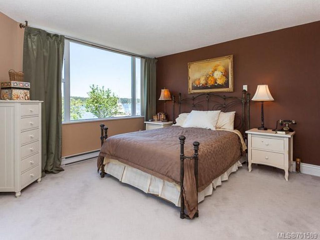 listing image 16041918591511495889