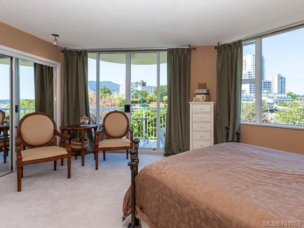 listing image 16041932144782644802