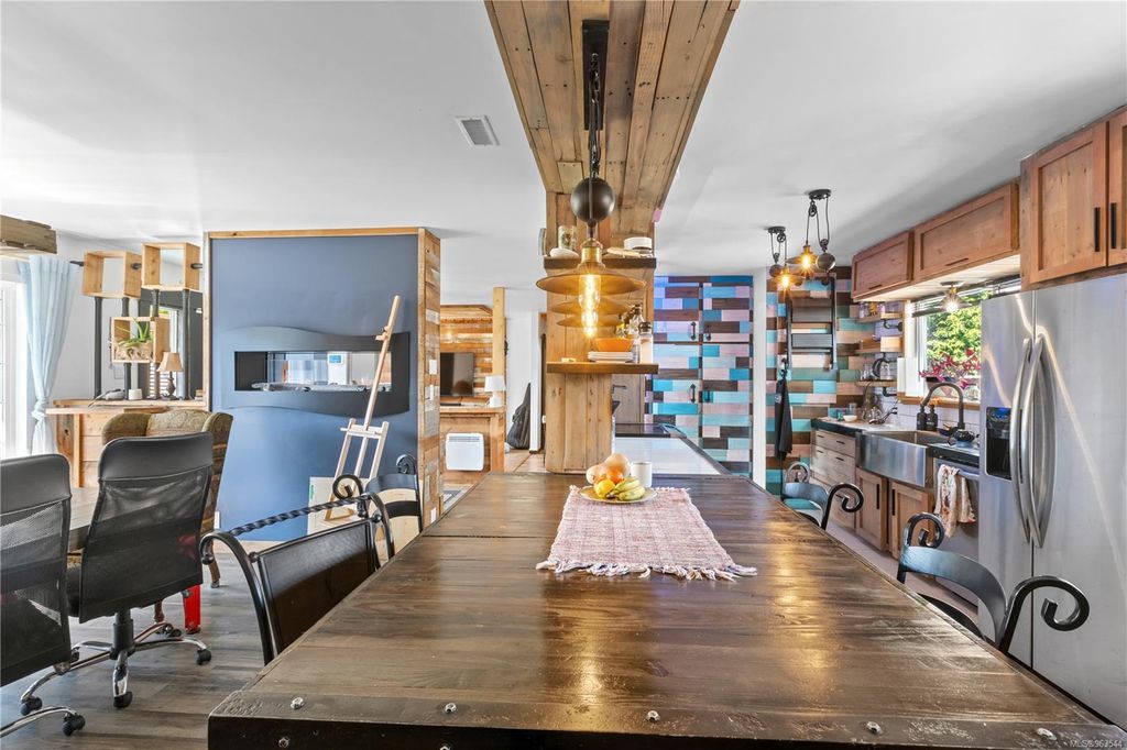listing image 16043280018105979231