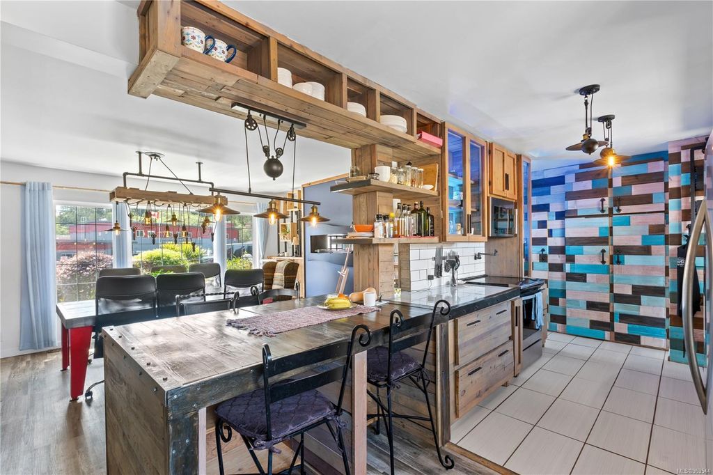 listing image 16048456231969853380