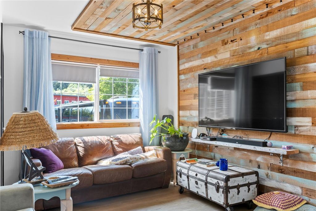 listing image 16045667244350862342