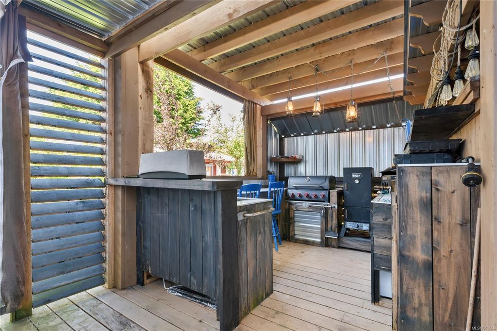 listing image 16049930256025442470