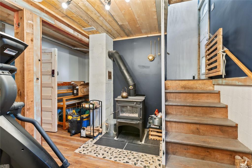 listing image 16041702516749217954