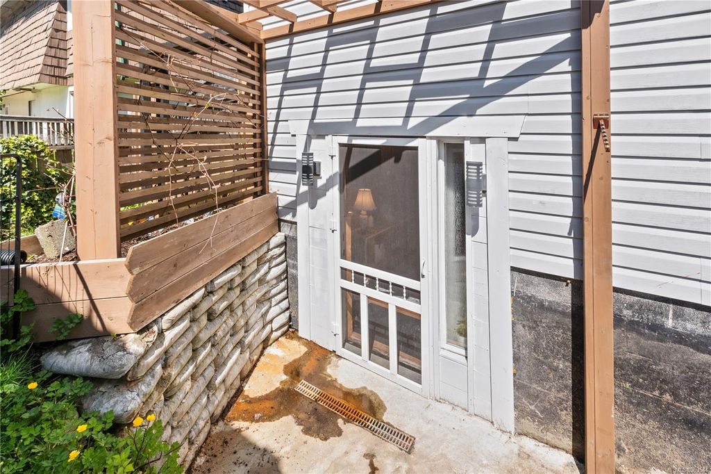 listing image 16044250480104295107