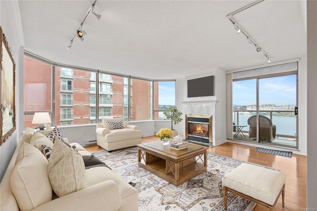 listing image 16040439011424738235