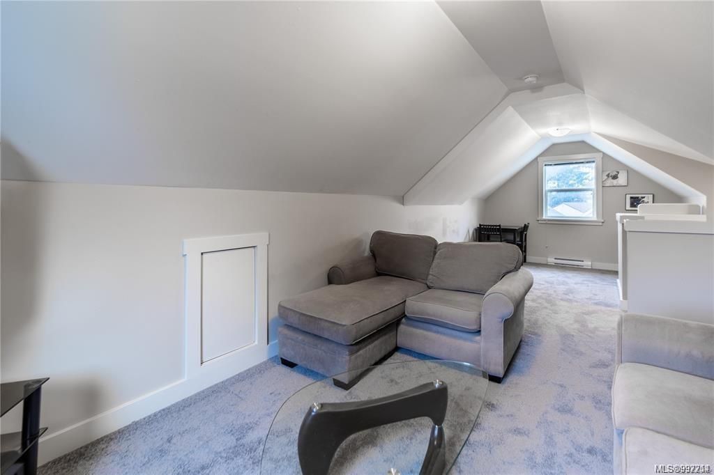 listing image 16041323369494071994
