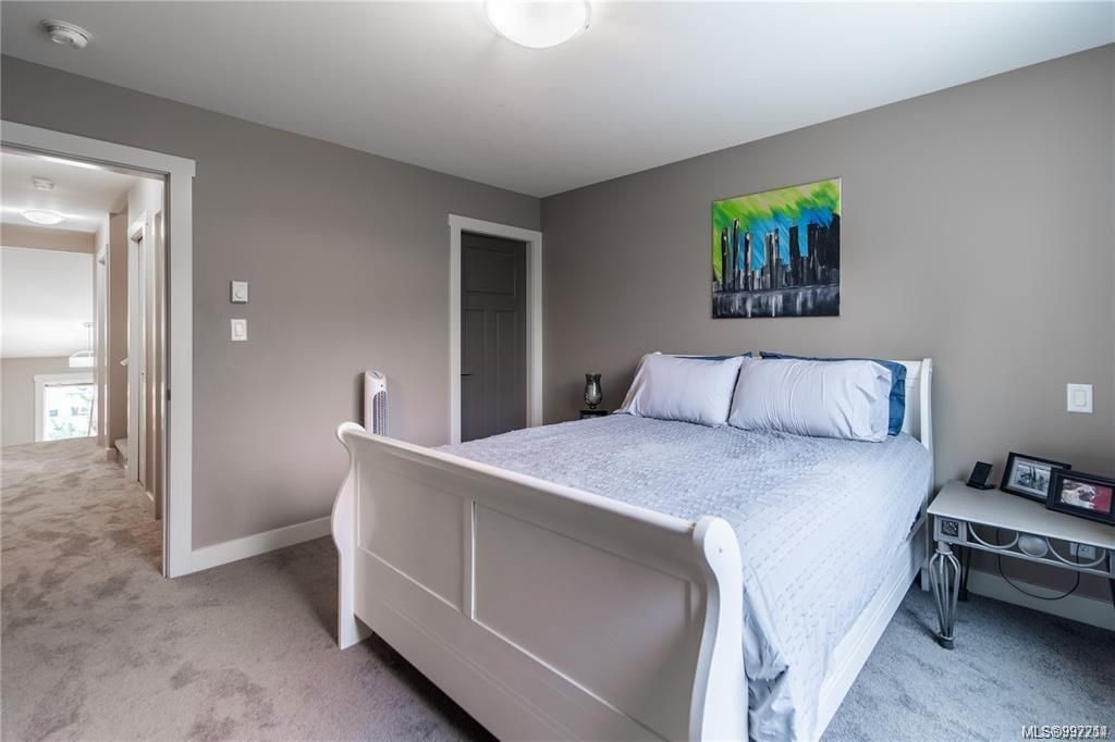 listing image 16042643855951793751
