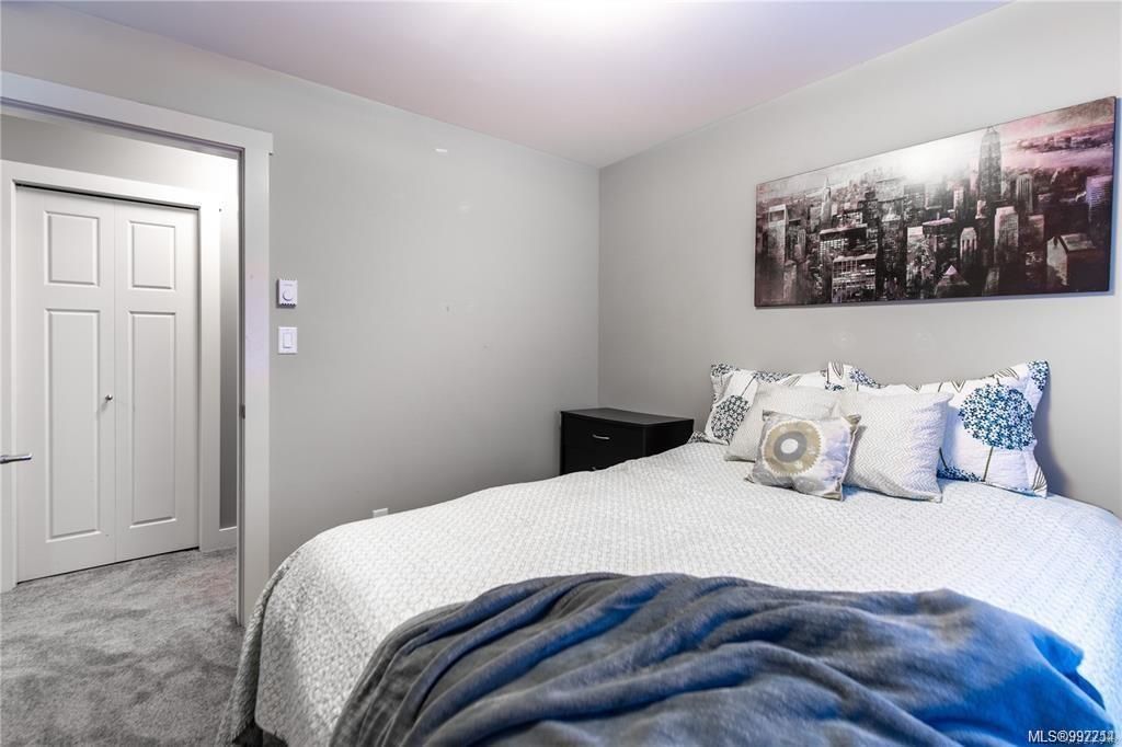 listing image 16042037904895403446