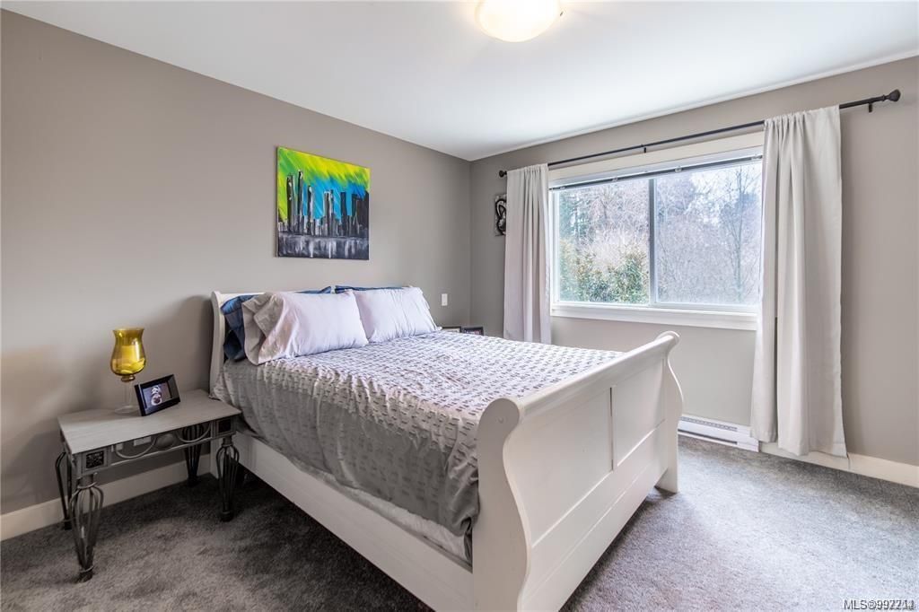 listing image 16041645701926250316