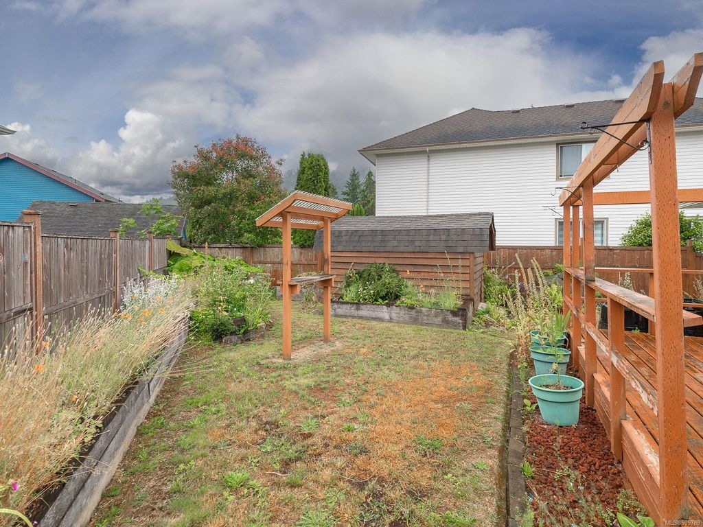 listing image 16041799794143