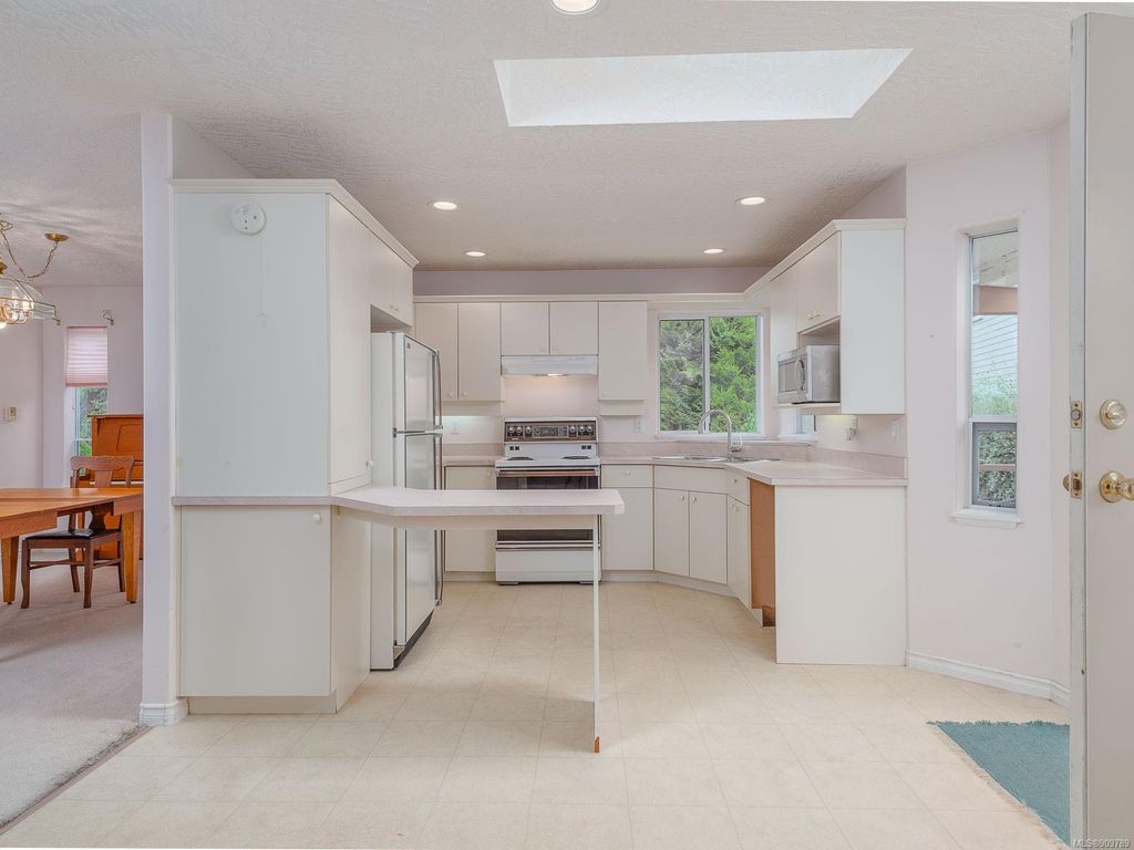 listing image 16041521767366