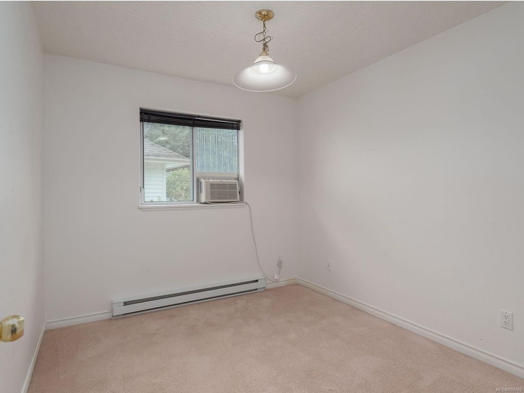 listing image 16043610821485