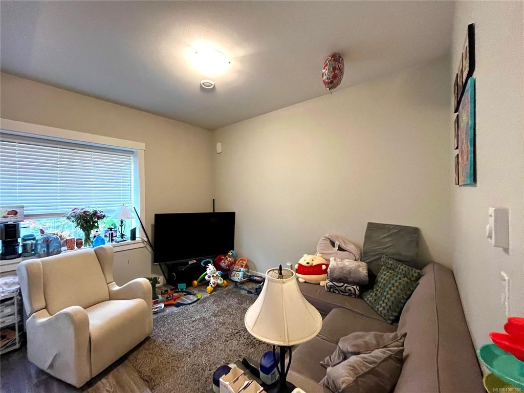 listing image 16049258926171810709