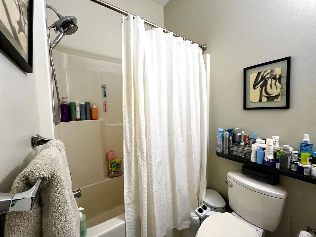 listing image 16045898604216701588